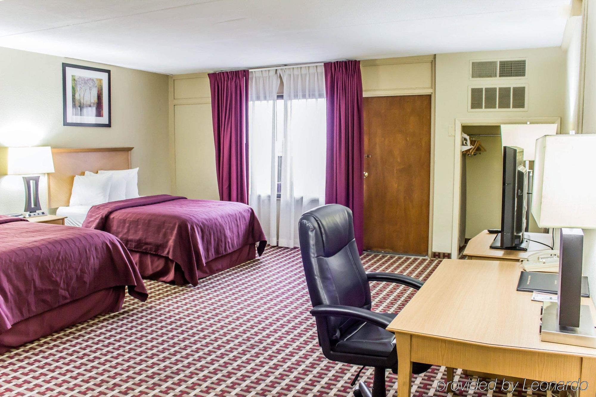 Quality Inn & Suites เฟย์เอตต์วิลล์ ภายนอก รูปภาพ