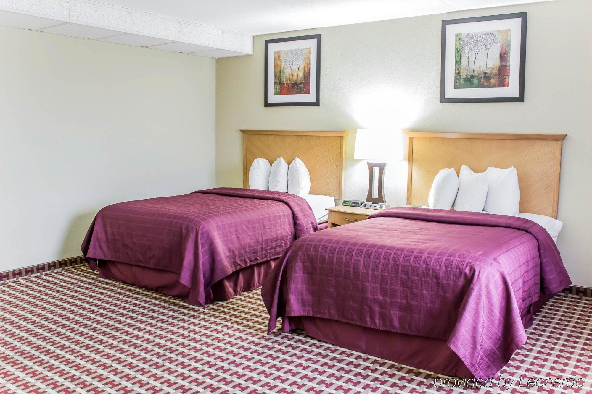 Quality Inn & Suites เฟย์เอตต์วิลล์ ภายนอก รูปภาพ